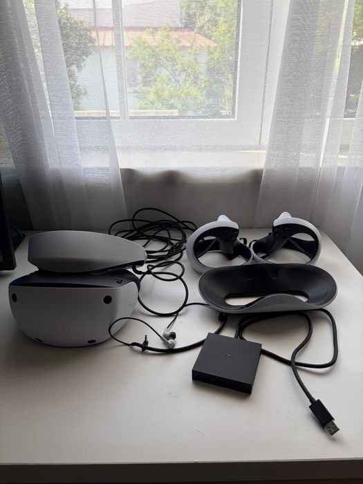 PlayStation VR2 + Carregador de Comandos + Adaptador para PC