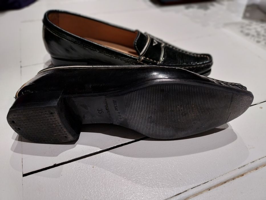 Sapatos italianos tamanho 35