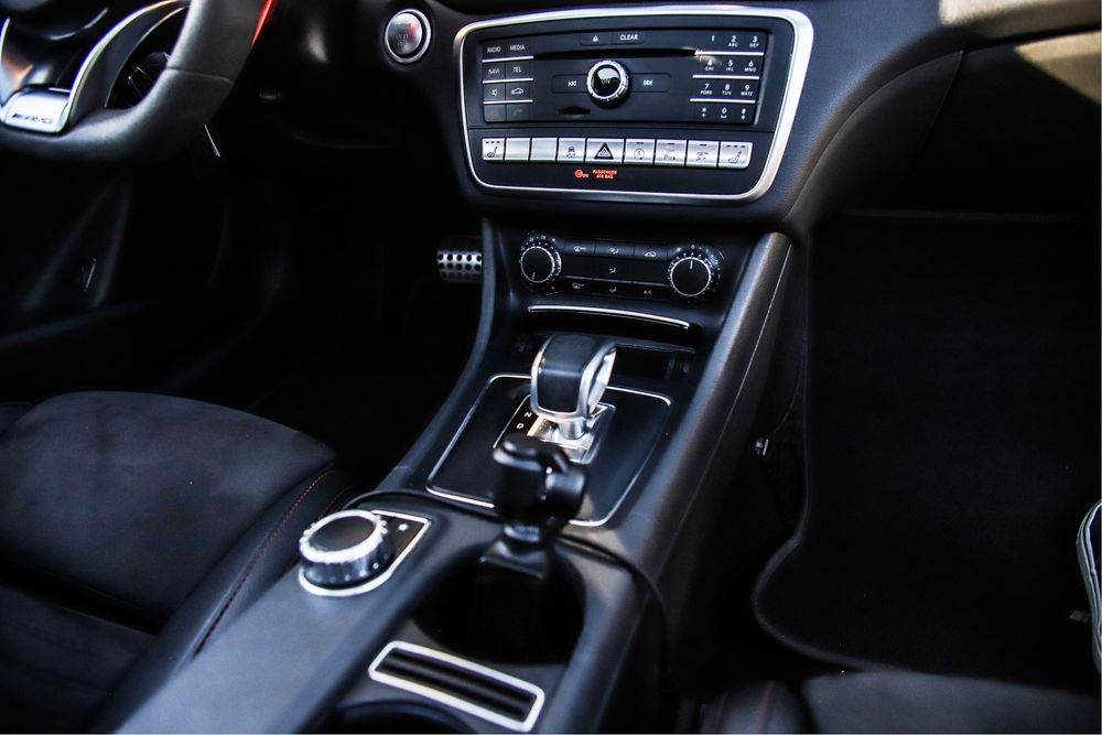 Mercedes-Benz CLA 45 AMG 4MATIC Shooting Brake 381cv