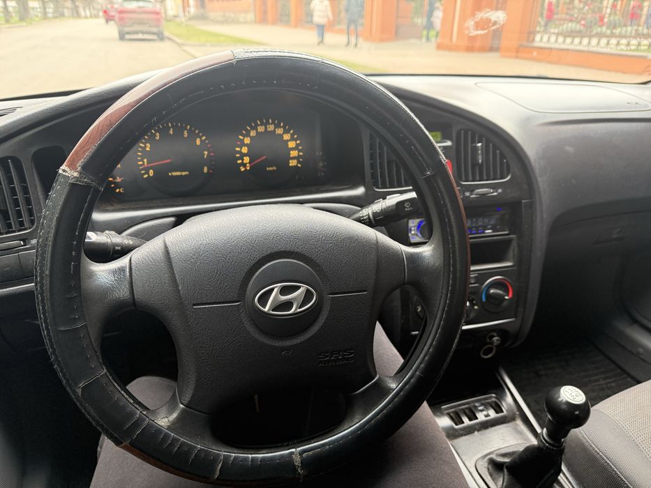 Hyundai Elantra в дуже гарному стані