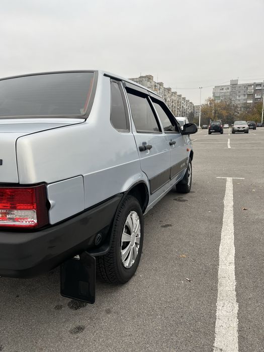 Продам ваз 21099