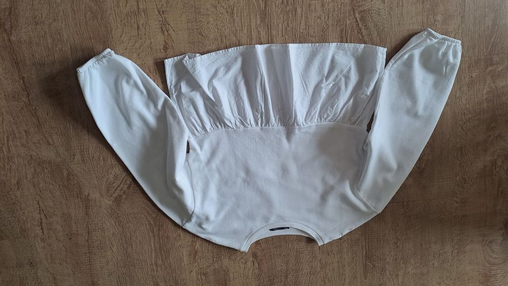 Biała bluza primark s falbanka