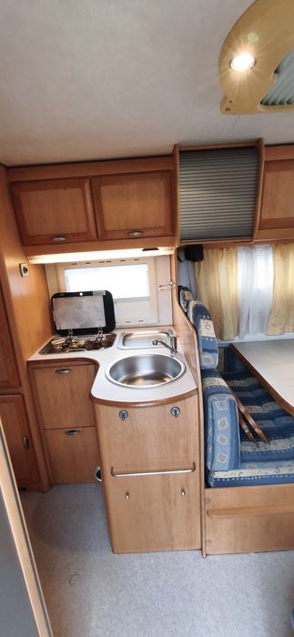Autocaravana hymer 2.8  5 lugares de livrete