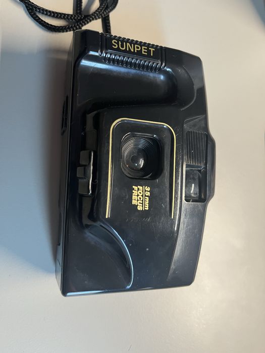 Aparat analogowy Sunpet 35mm – focus free | retro | z pudełkiem