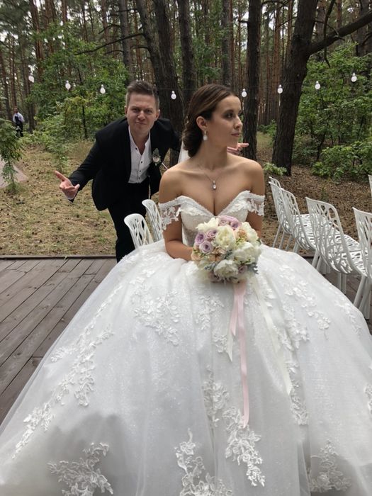 Весільна сукня