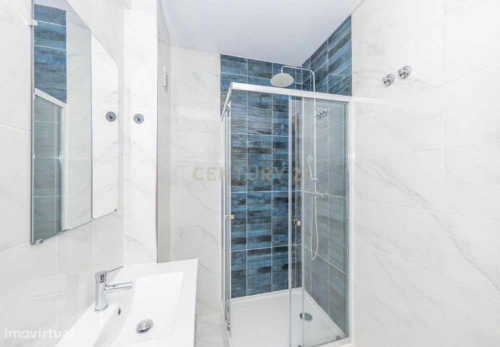 T2 Totalmente Remodelado | Dafundo – Cruz Quebrada | 80 M² | Elevador