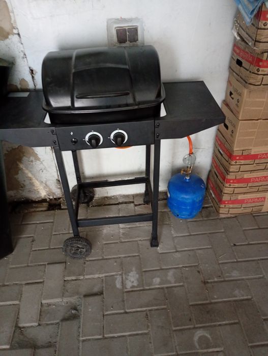 Sprzedam grill gazowy