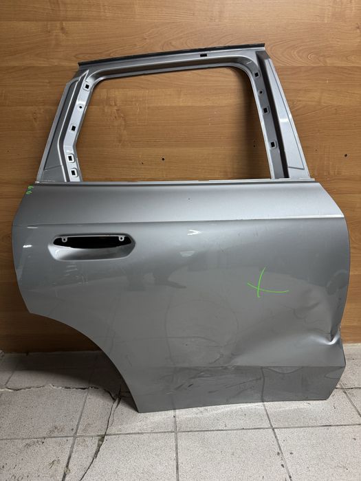 Дверь задняя BMW X1 U11 правая C67