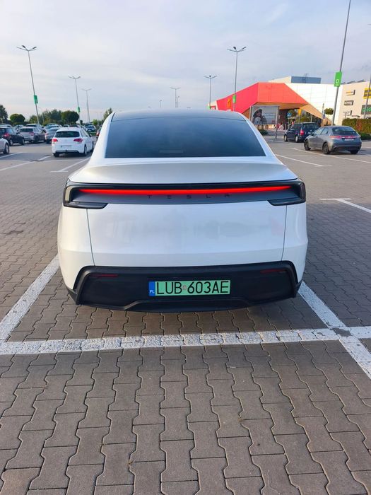 Tesla Model Y Tesla Y Juniper Long Range RWD niski przebieg