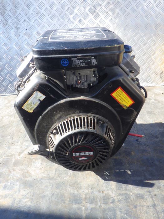 Silnik k Briggs&Stratton 14/ 16/ 18 hp Twin x 2 idealny ,Boczny Walek