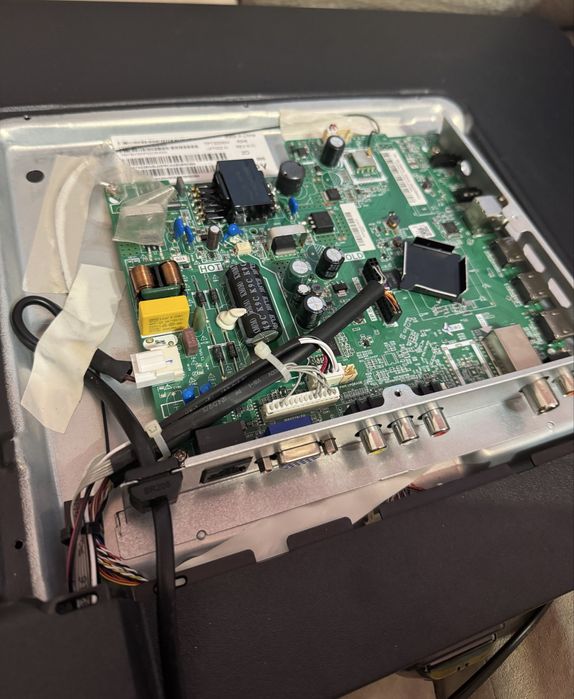 Телевізор Liberton 24TP1HDTA1 не рабочий