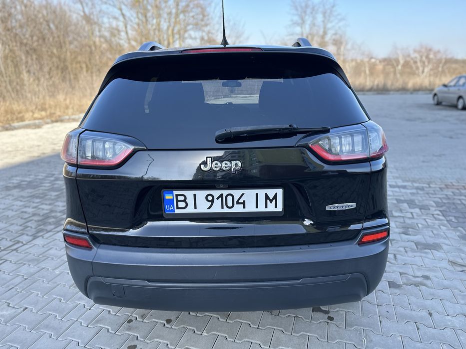 Джип Чироки 2.4 бензин