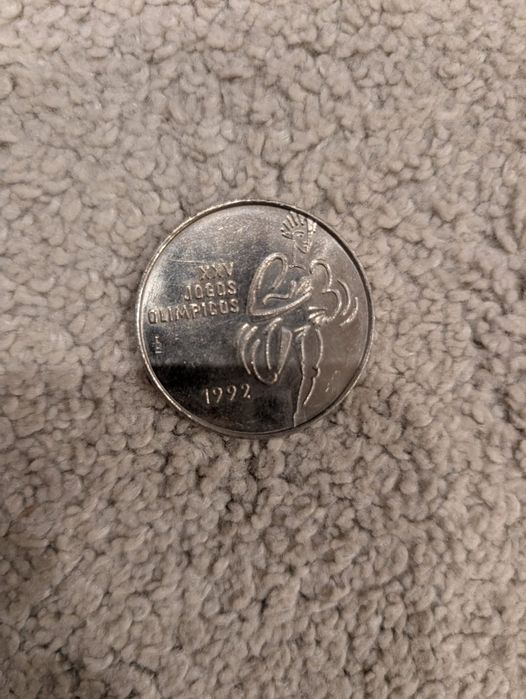 Moedas de escudos antigas