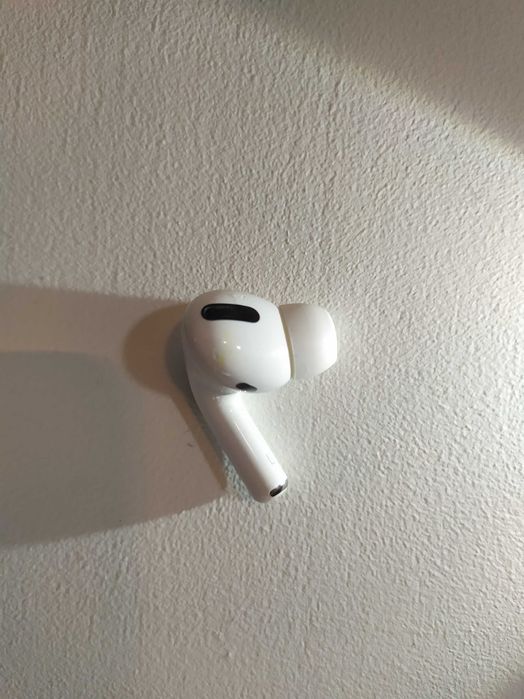 Apple Airpods Pro 1 виробник США як новий зарядний +кейс - ідеал