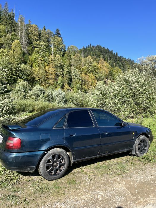 Авді а4 б5 1.6 газ/бензин