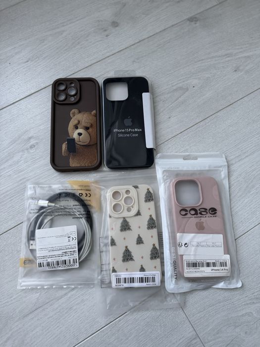 Чехол iPhone 12pro / 14pro / 15pro /наушники