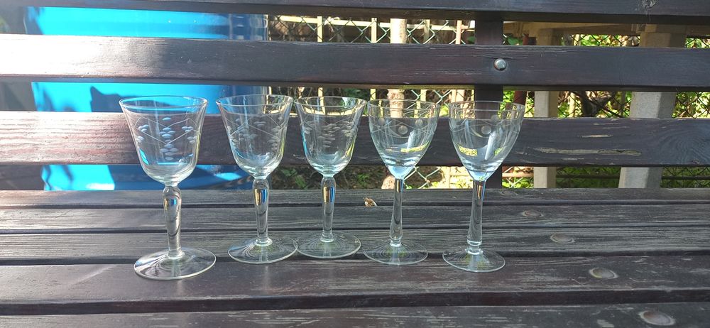 4 kieliszki do likierów lub nalewek