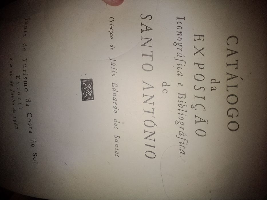 Desenho e livros selo
