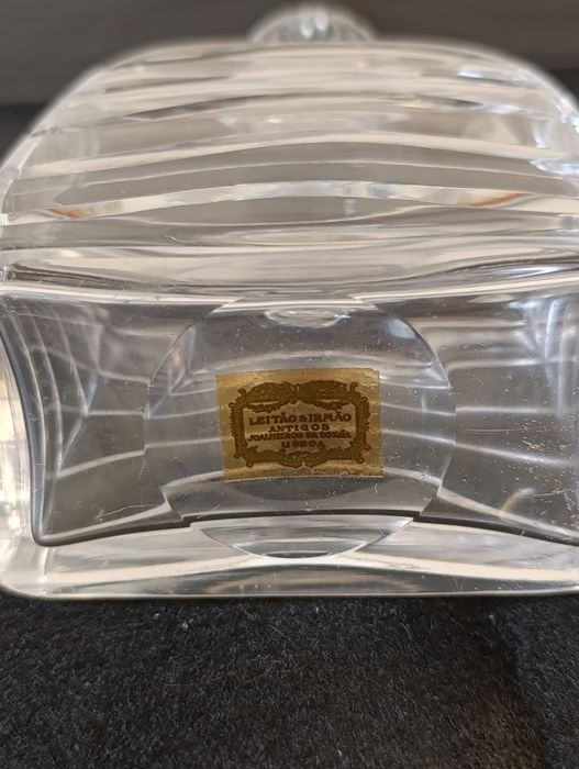 Garrafa de cristal com gargalo em prata de Leitão & Irmão 1. titulo