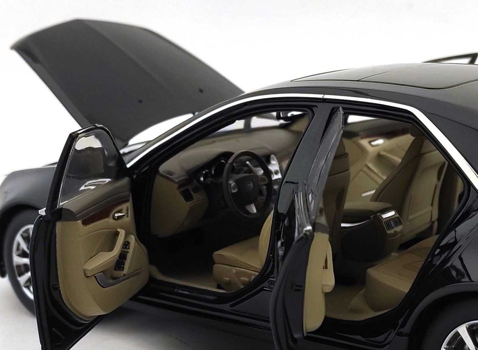 1/18 Cadillac CTS 2008 black Kyosho G001BK