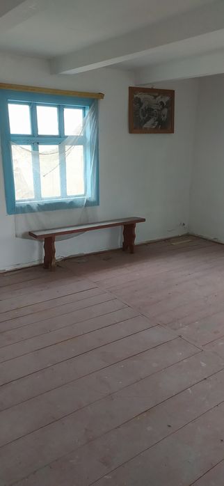 Продам хату з ділянкою