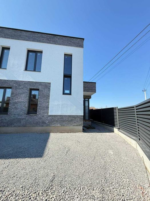 Продаж котеджів у Бірках