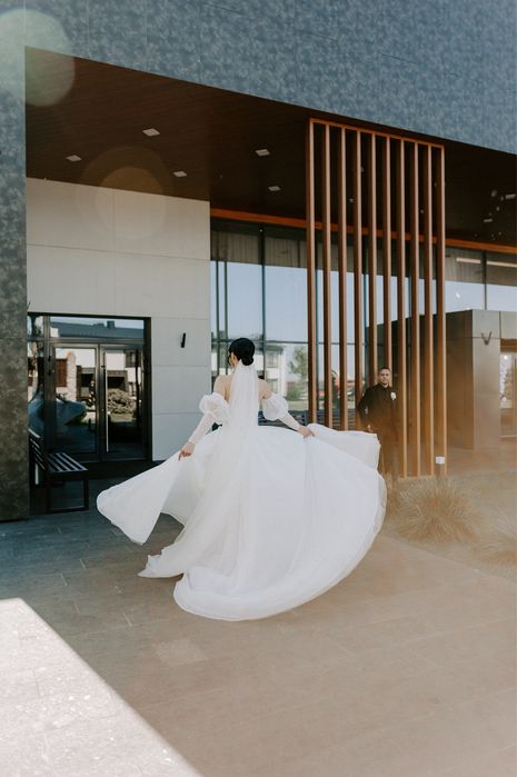 Весільна сукня