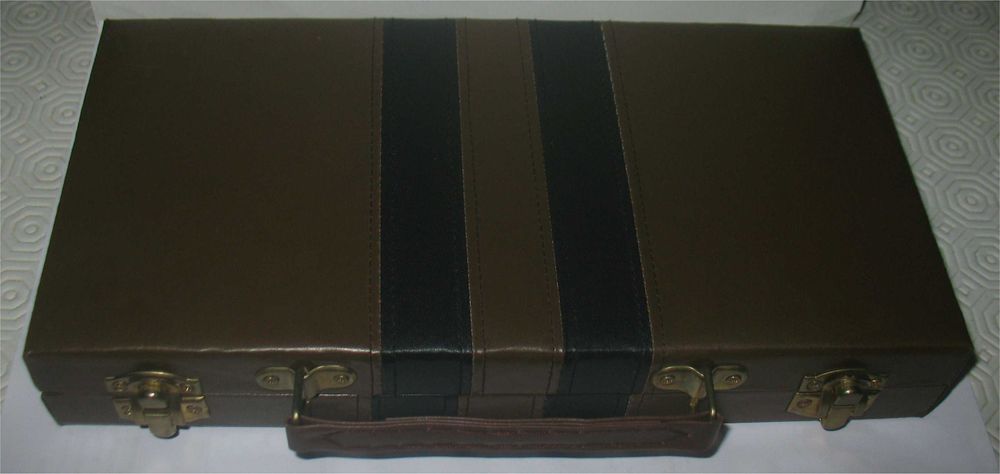 Conjunto de Viagem Vintage de Jogos Tradicionais (Xadrez, Dominós)