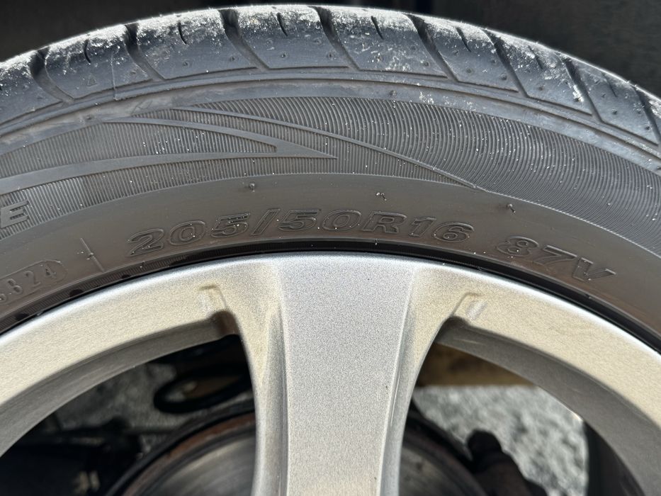 Шкода Рапід 2014 року 1.6tdi тільки для військових