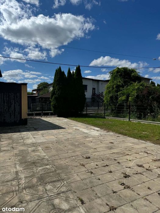 Dom (140 + 80 m²), dwa niezależne lokale, gotowe do zamieszkania.