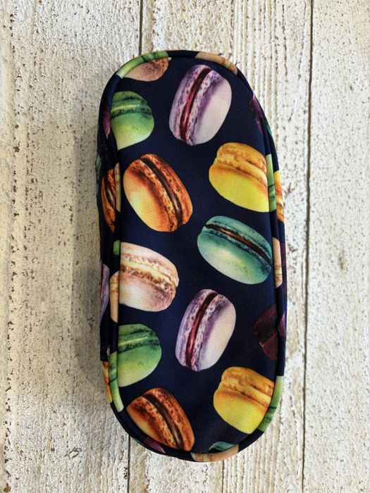 Piórnik St. right w makaroniki