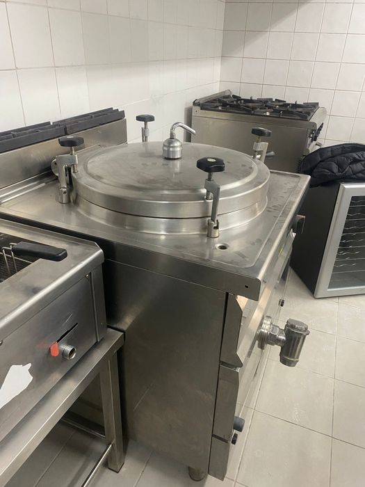 Panela de pressão basculante industrial, usada mas em bom estado