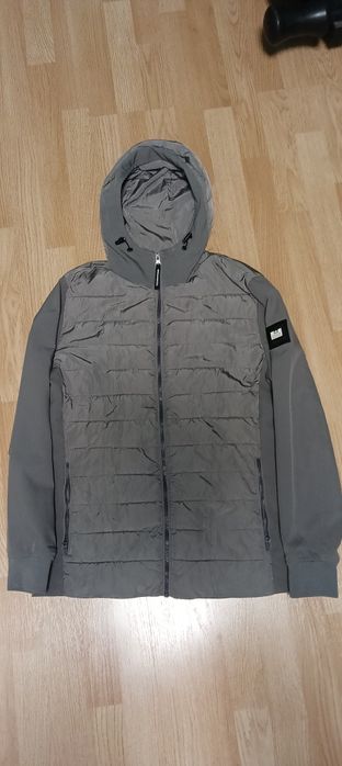 Вітровка Weekend Offender