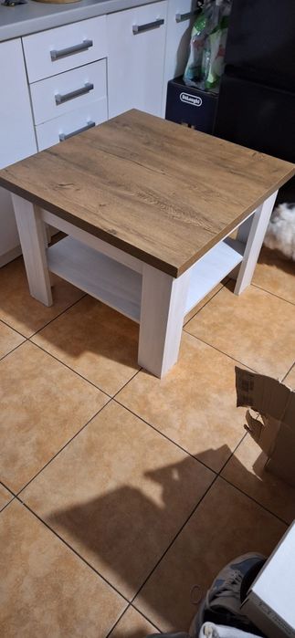 Stolik kawowy do salonu