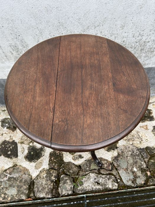 Mesa romantica em pau santo maciço