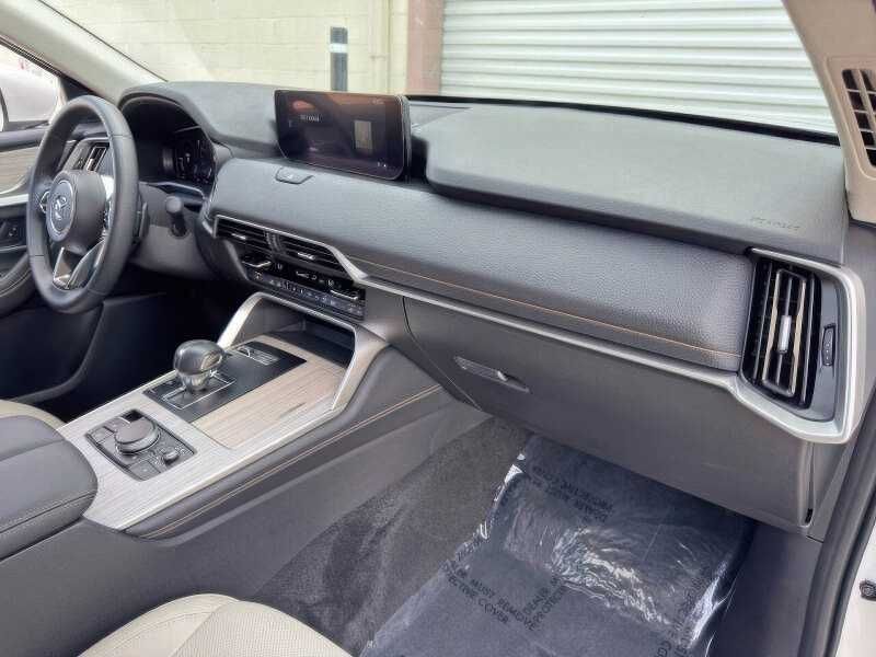 2024 Mazda CX-90 Plug-in Hybrid Preferred