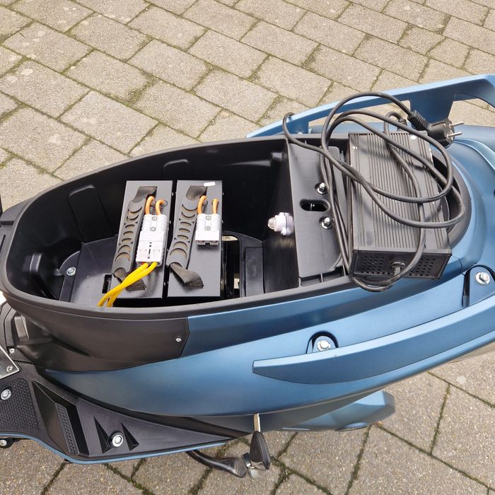 Електроскутер...