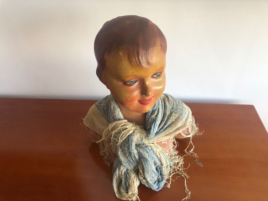 Busto ou manequim feminino antigo
