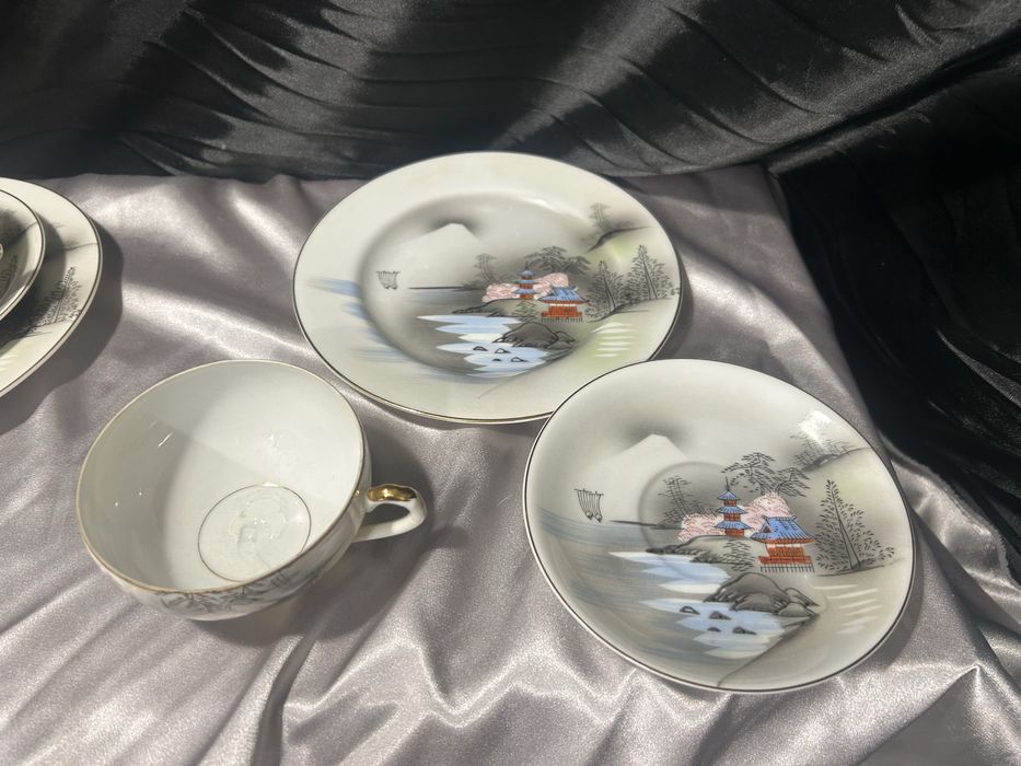 Filiżanka Trio – Kutani – japońska porcelana z wizerunkiem gejszy