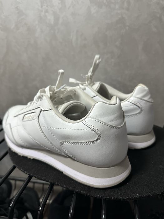 Продам кросівки Reebok 42