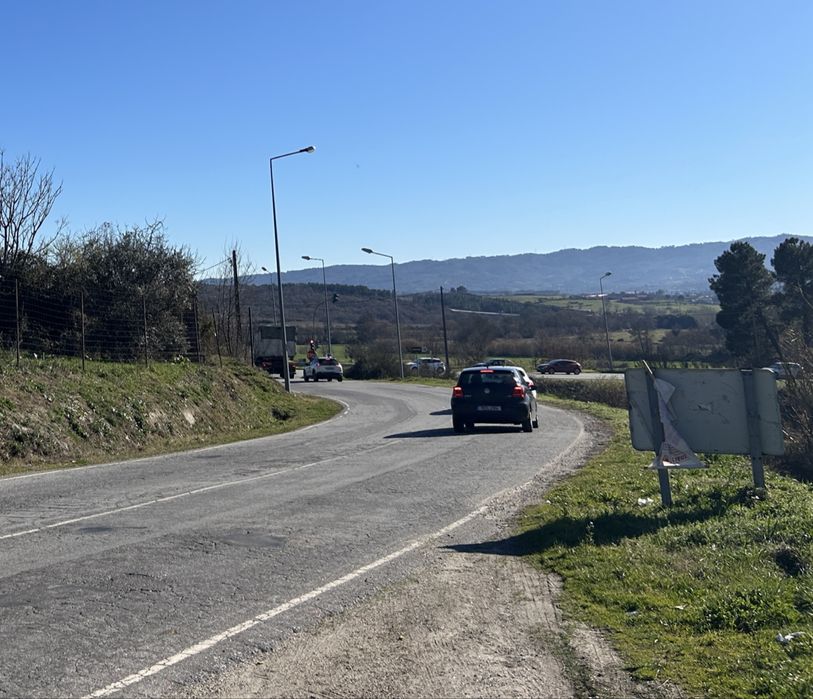 Vendo terreno lote Covilhã para construção serviços e comercio