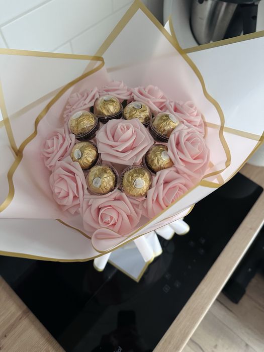 Bukiet kwiatow na dzien kobiet ,urodziny