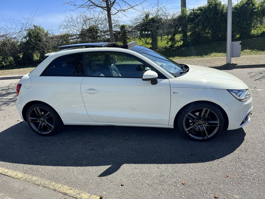 Audi A1 S-Line teto panoramico(abrir) — photo 5