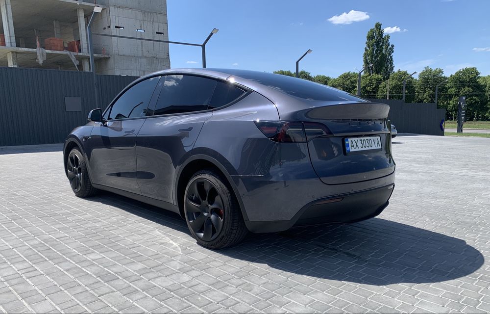 Tesla Model Y Long Range AWD | Dual Motor | 2021/2022