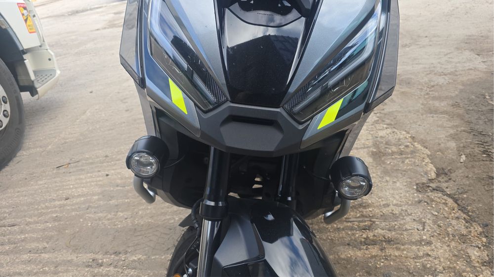 HONDA X ADV R de 2024 com 18000kms como nova