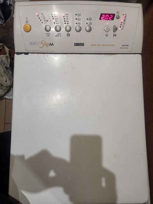 Стиральная машинка б/у Zanussi zwt 5105 качество оригинал рабочая