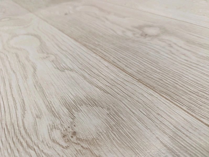 Panele podłogowe laminowane SWISS KRONO Dąb Zorba D3512 AC3/7mm