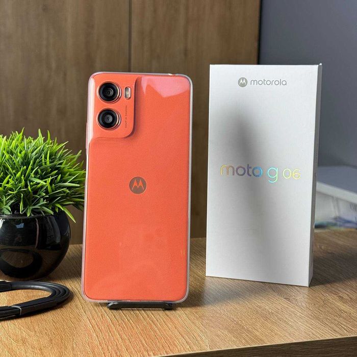 НОВИЙ Телефон Motorola Moto G06 4/64GB NFC Orange Смартфон Купити