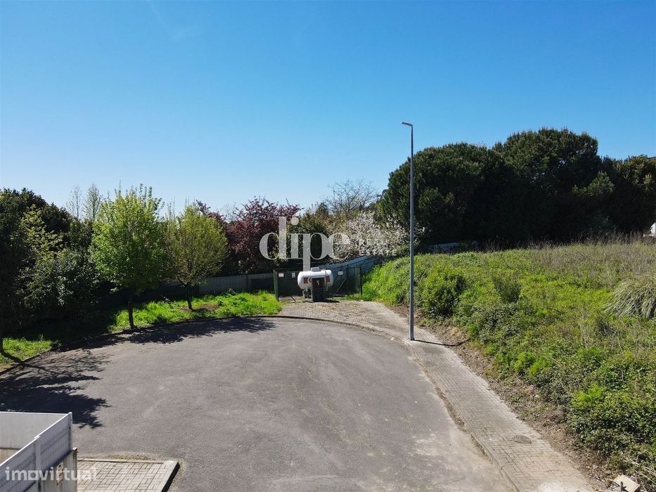 Apartamento T1 à venda com terraço de 60 m² e piscina
