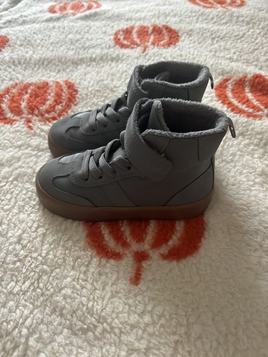 Дитячі хайтопи H&M